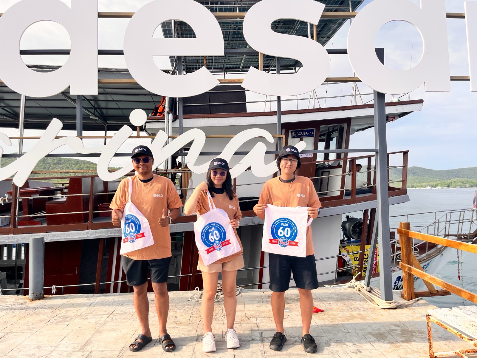 PADI Dive Against Debris × SeaPass — ทีมถนัดดำที่ท่าเรือแสมสาร