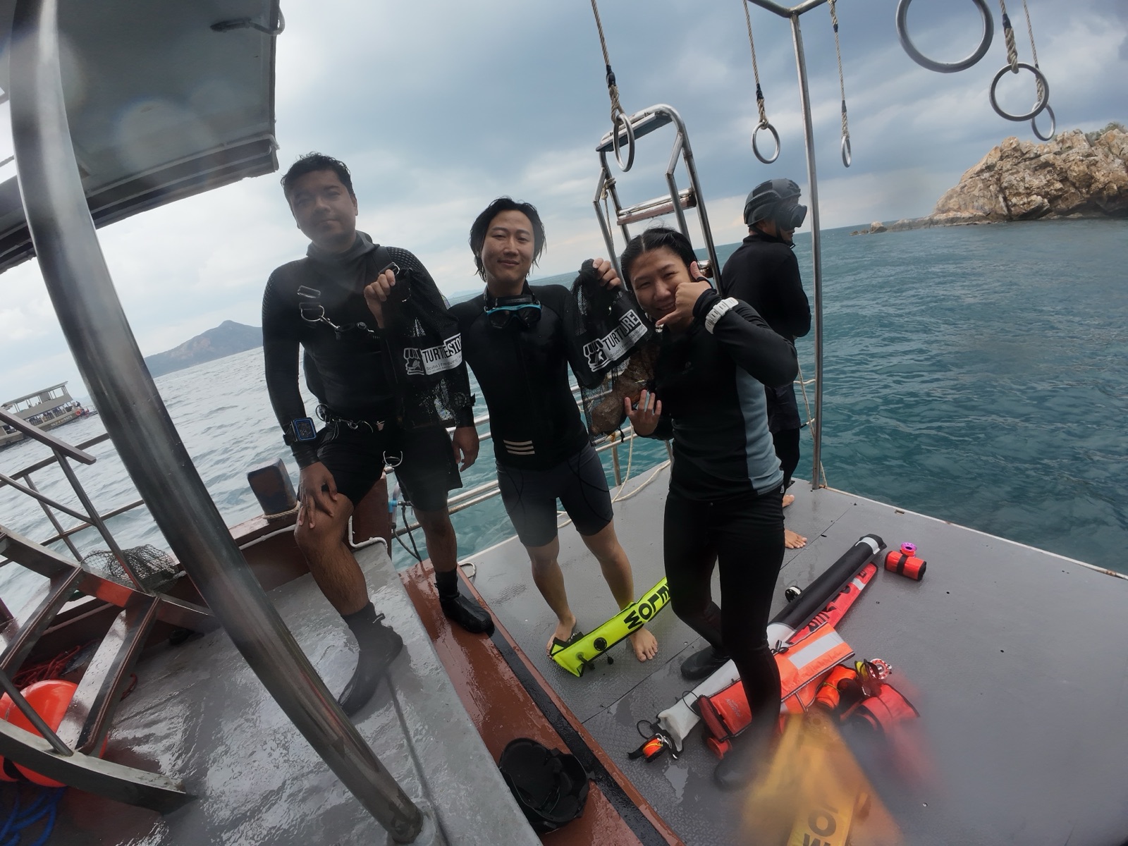 PADI Dive Against Debris × SeaPass — บนเรือหลังจบไดฟ์