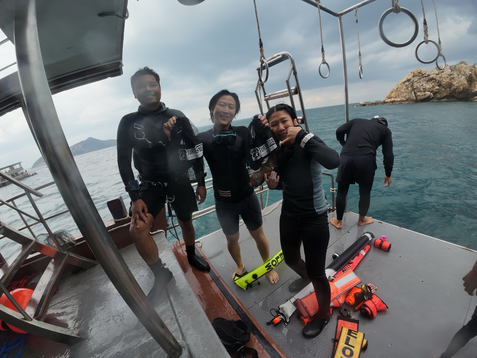 PADI Dive Against Debris × SeaPass — บนเรือหลังจบไดฟ์